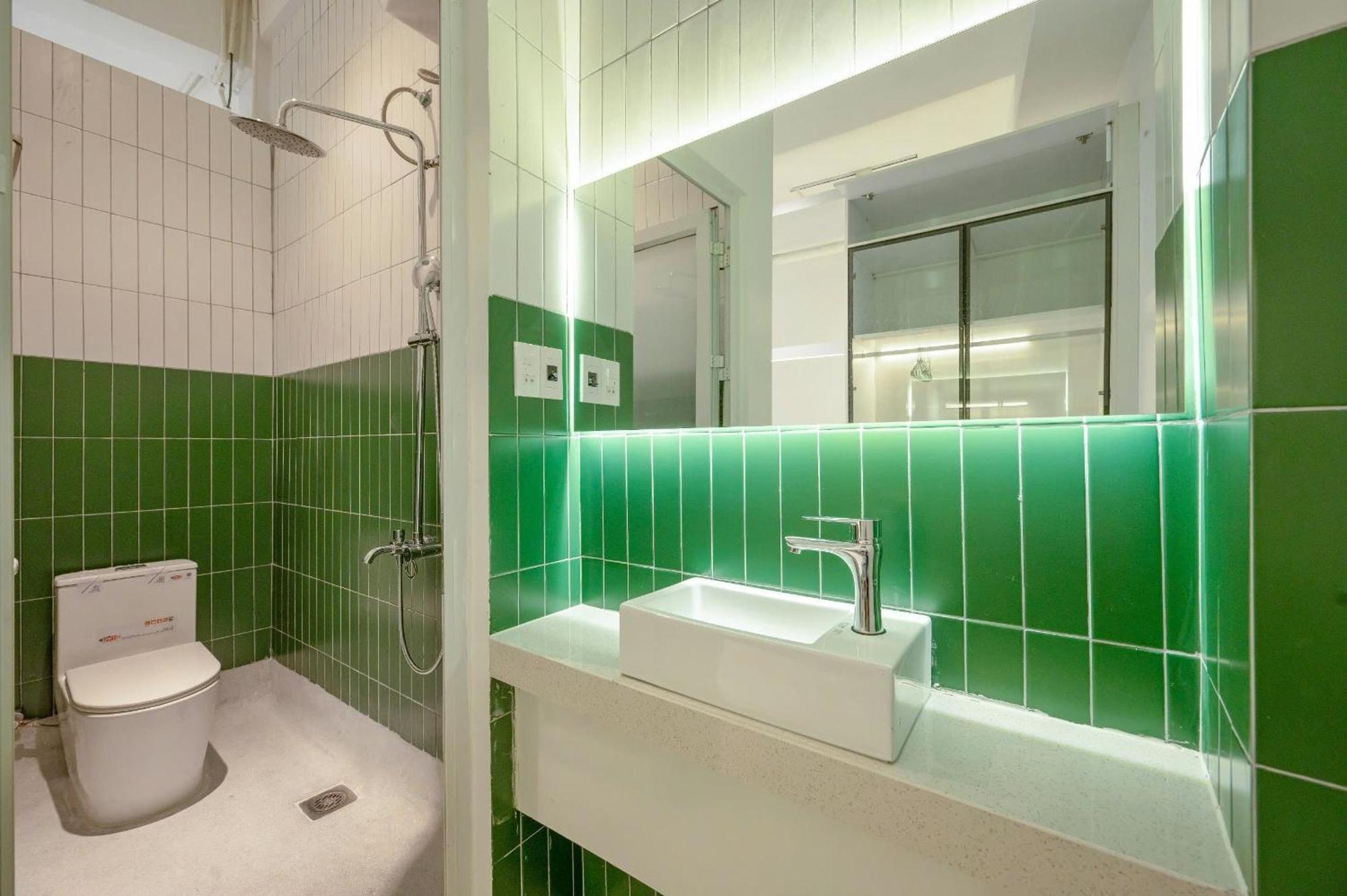 Q & Hotel